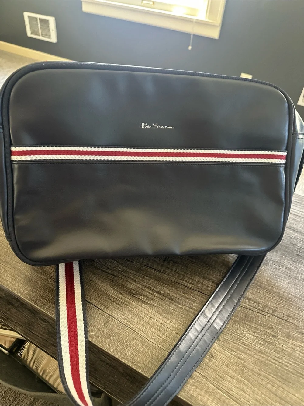✈️ Ben Sherman Iconic Navy Messenger Bag